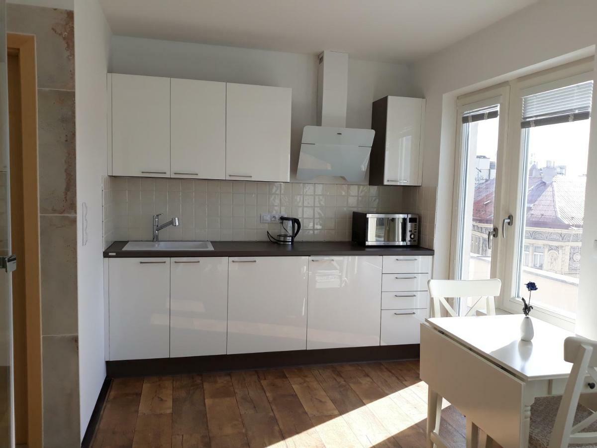 Cool Studio Apartment Prague Exterior photo
